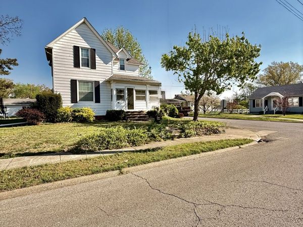 200 W McHaney Street W, Harrisburg, IL 62946