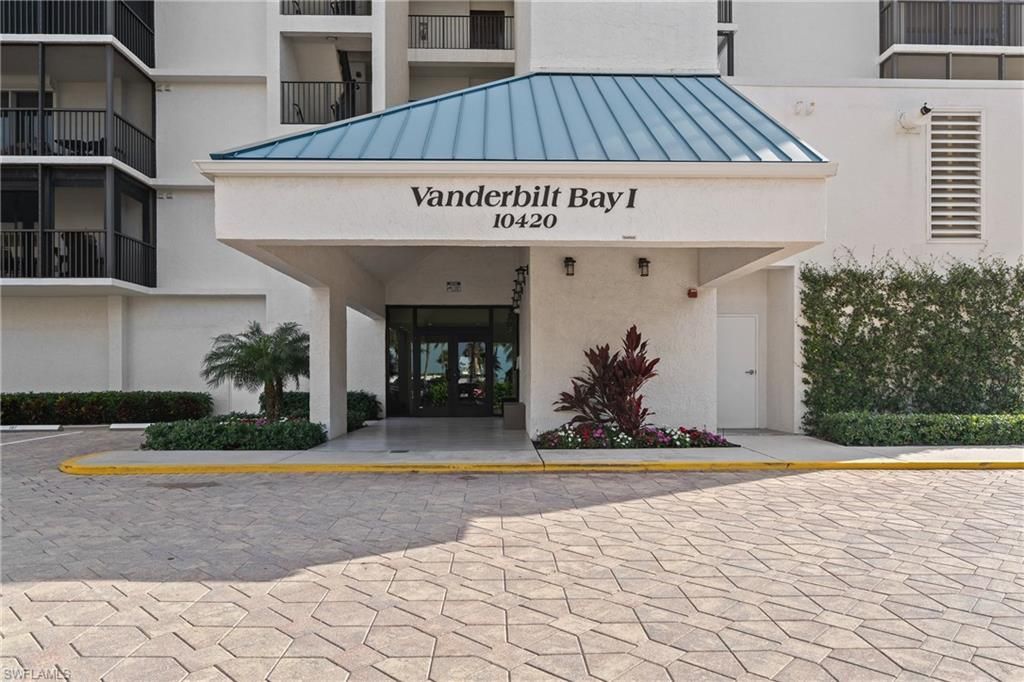 10420 Gulf Shore Dr, Unit 121, Naples, FL 34108 Photo