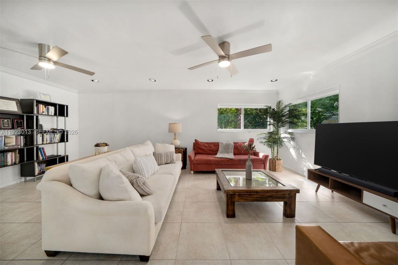 13502 SW 57th Ct, Pinecrest, FL 33156 Photo