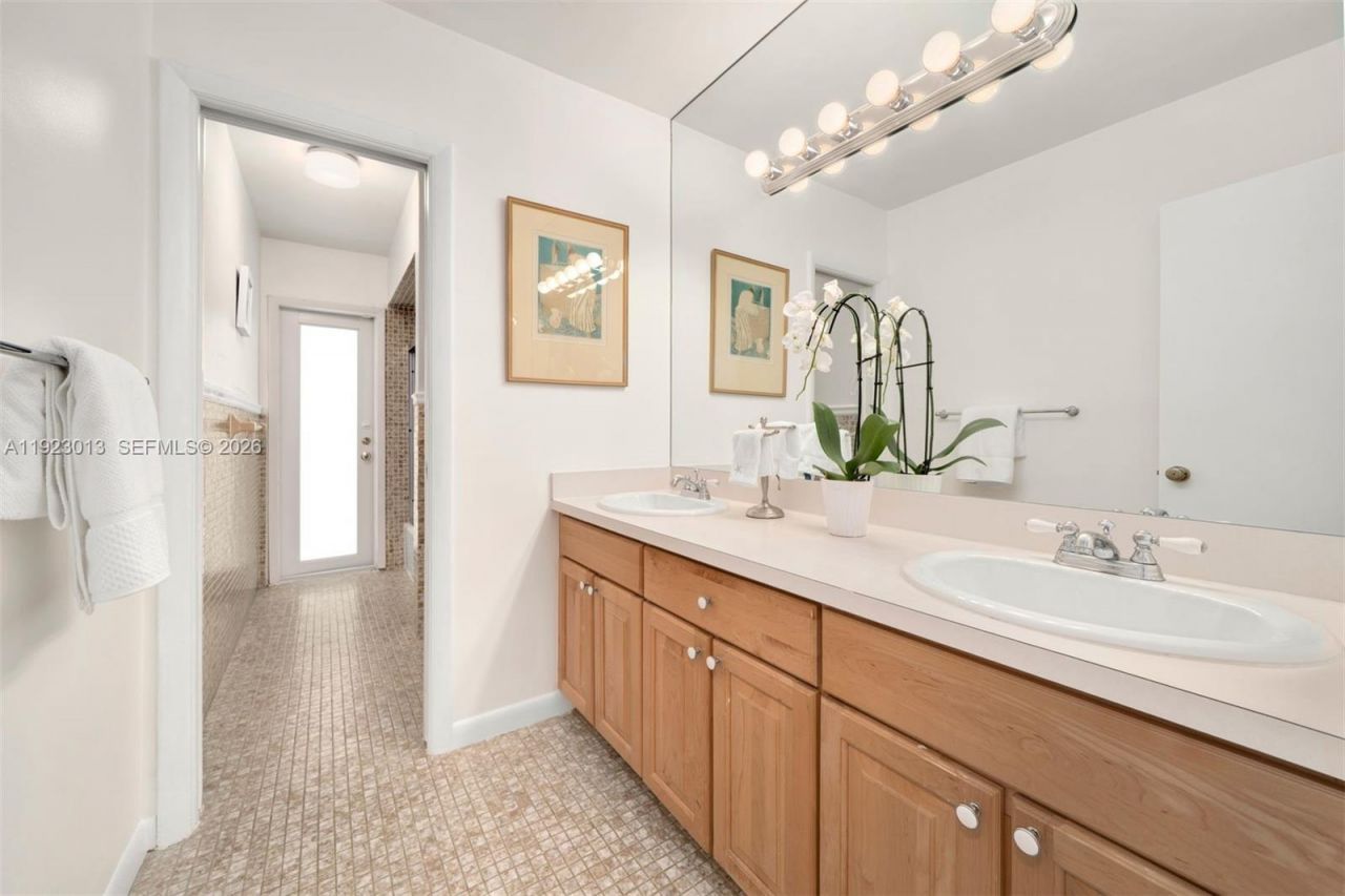 13502 SW 57th Ct, Pinecrest, FL 33156 Photo