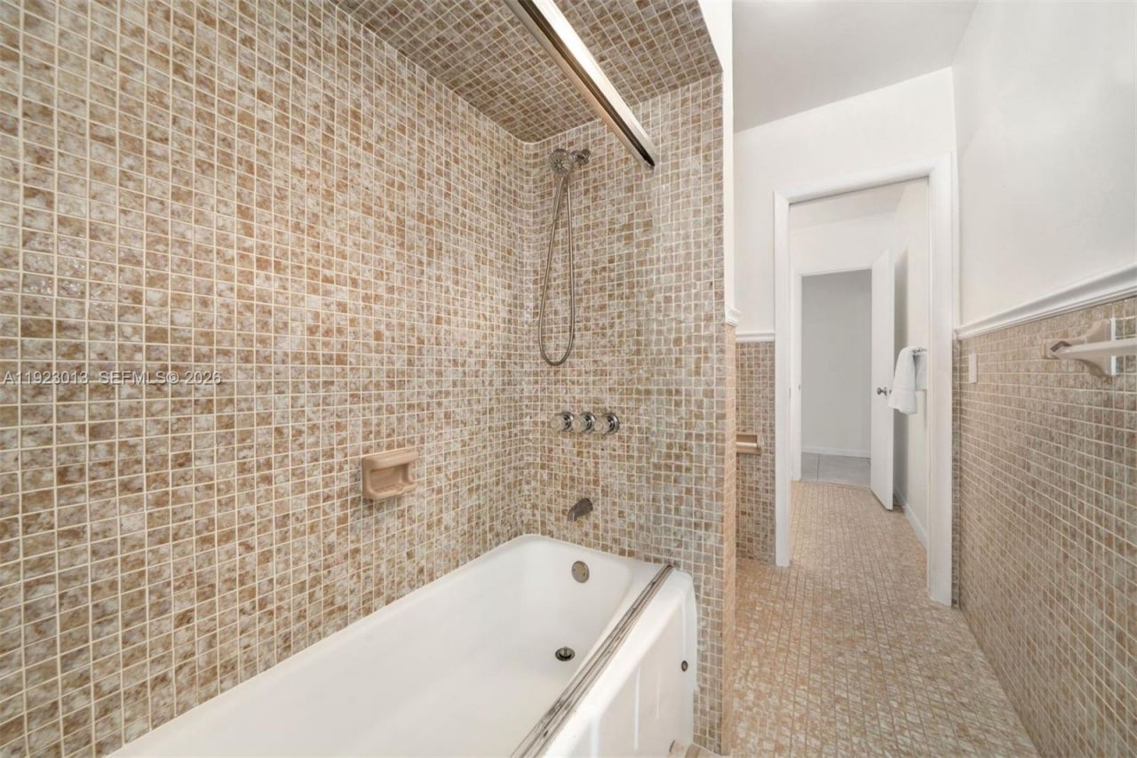 13502 SW 57th Ct, Pinecrest, FL 33156 Photo