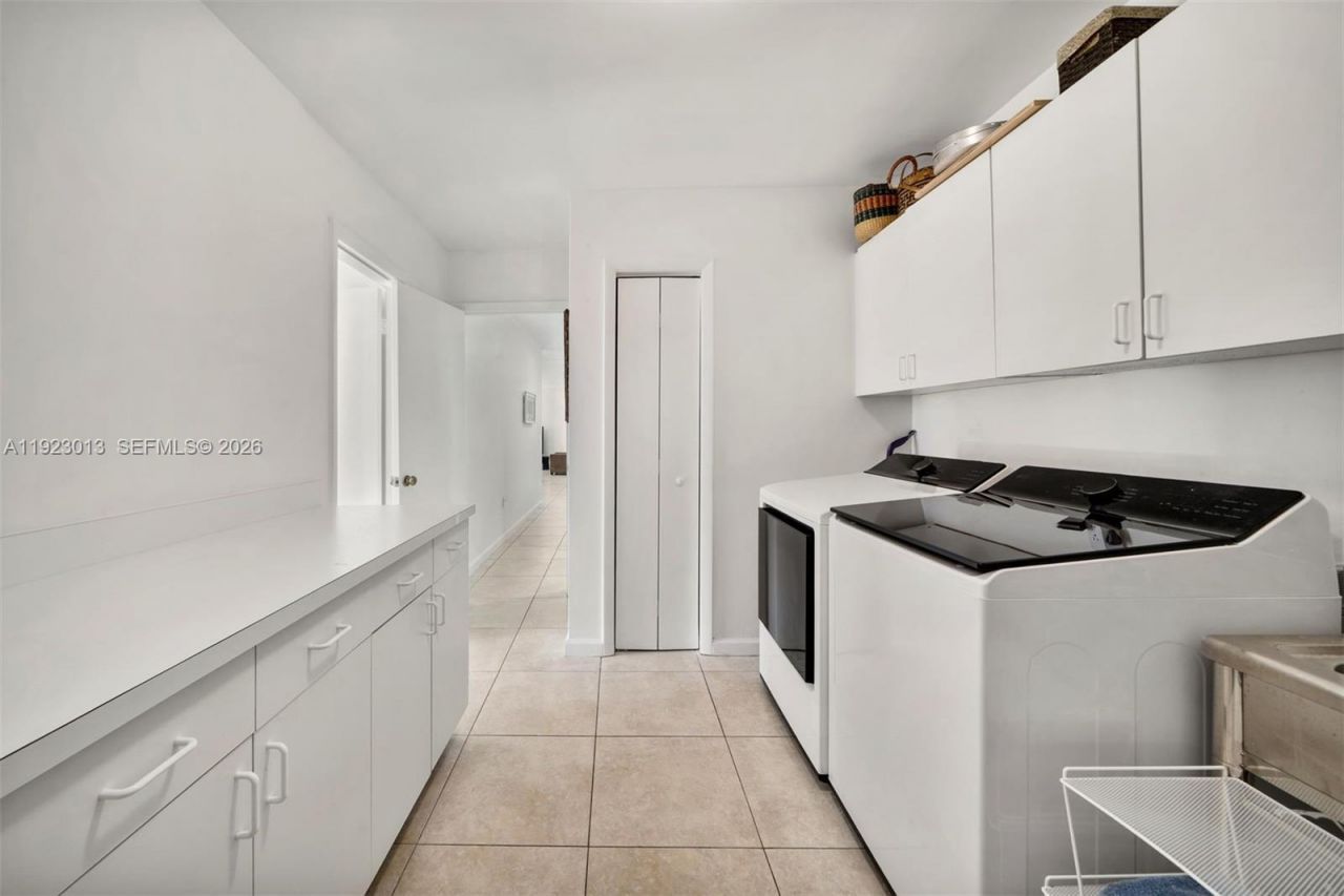 13502 SW 57th Ct, Pinecrest, FL 33156 Photo