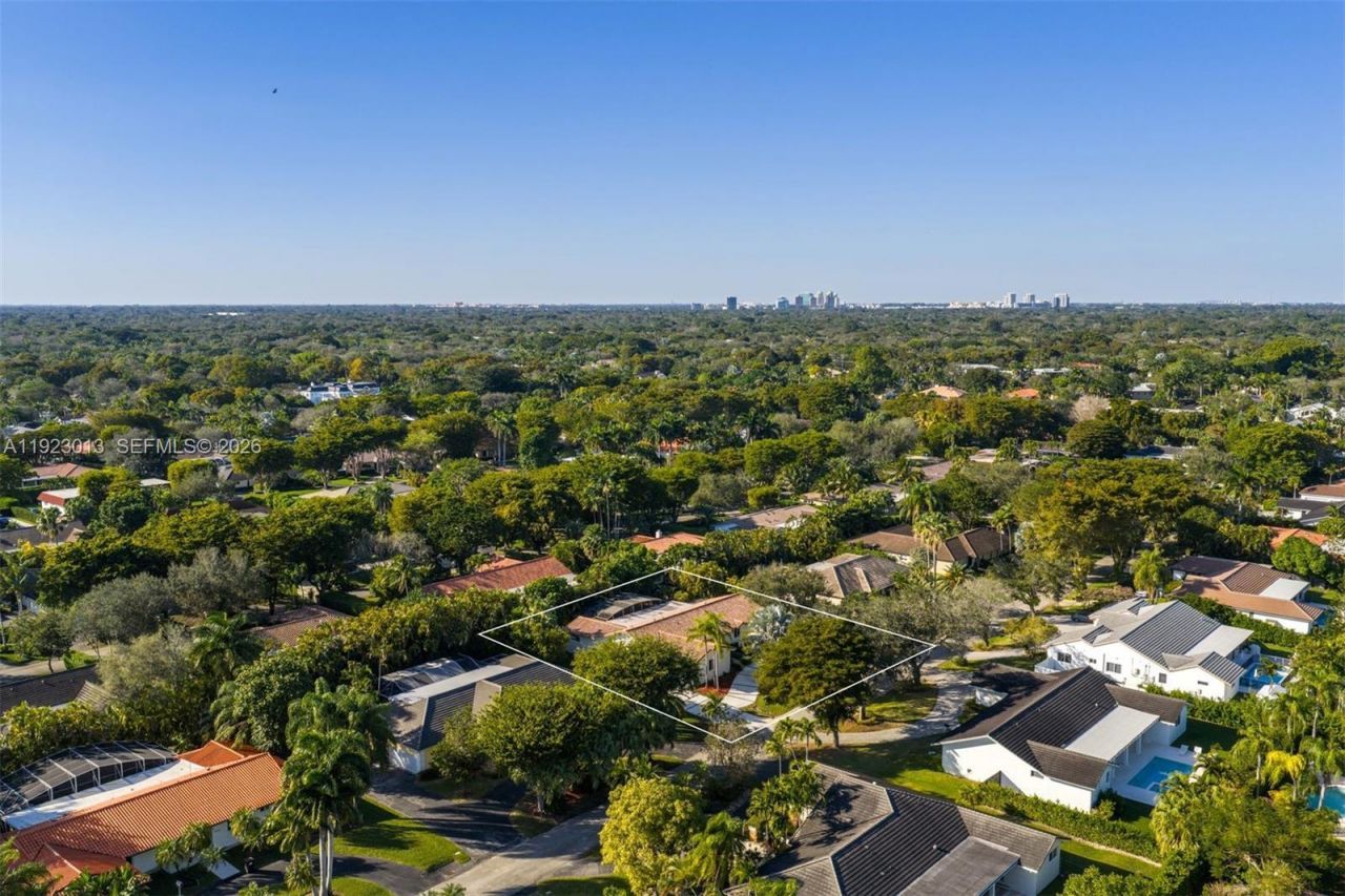 13502 SW 57th Ct, Pinecrest, FL 33156 Photo