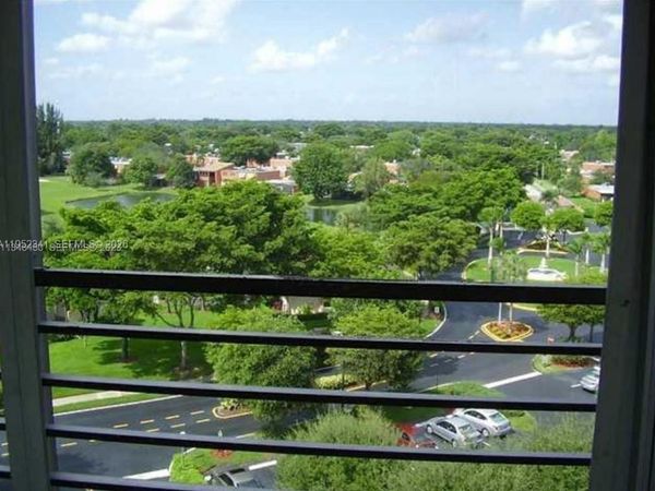 1300 Saint Charles Pl, Unit PH15, Pembroke Pines, FL 33026