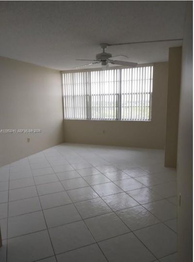 1300 Saint Charles Pl, Unit PH15, Pembroke Pines, FL 33026 Photo