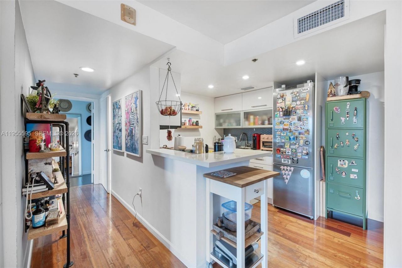 227 Michigan Ave, Unit 405, Miami Beach, FL 33139 Photo