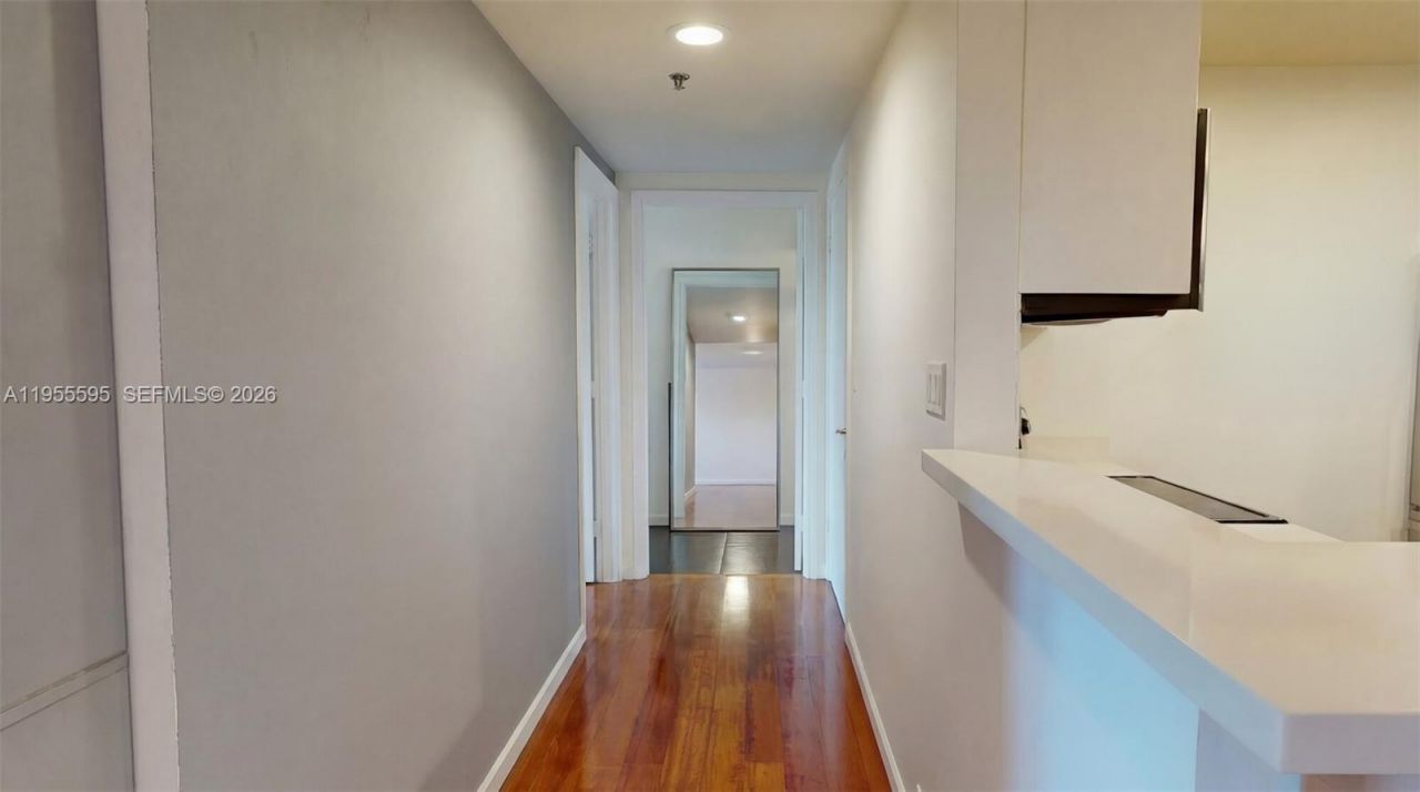 227 Michigan Ave, Unit 405, Miami Beach, FL 33139 Photo