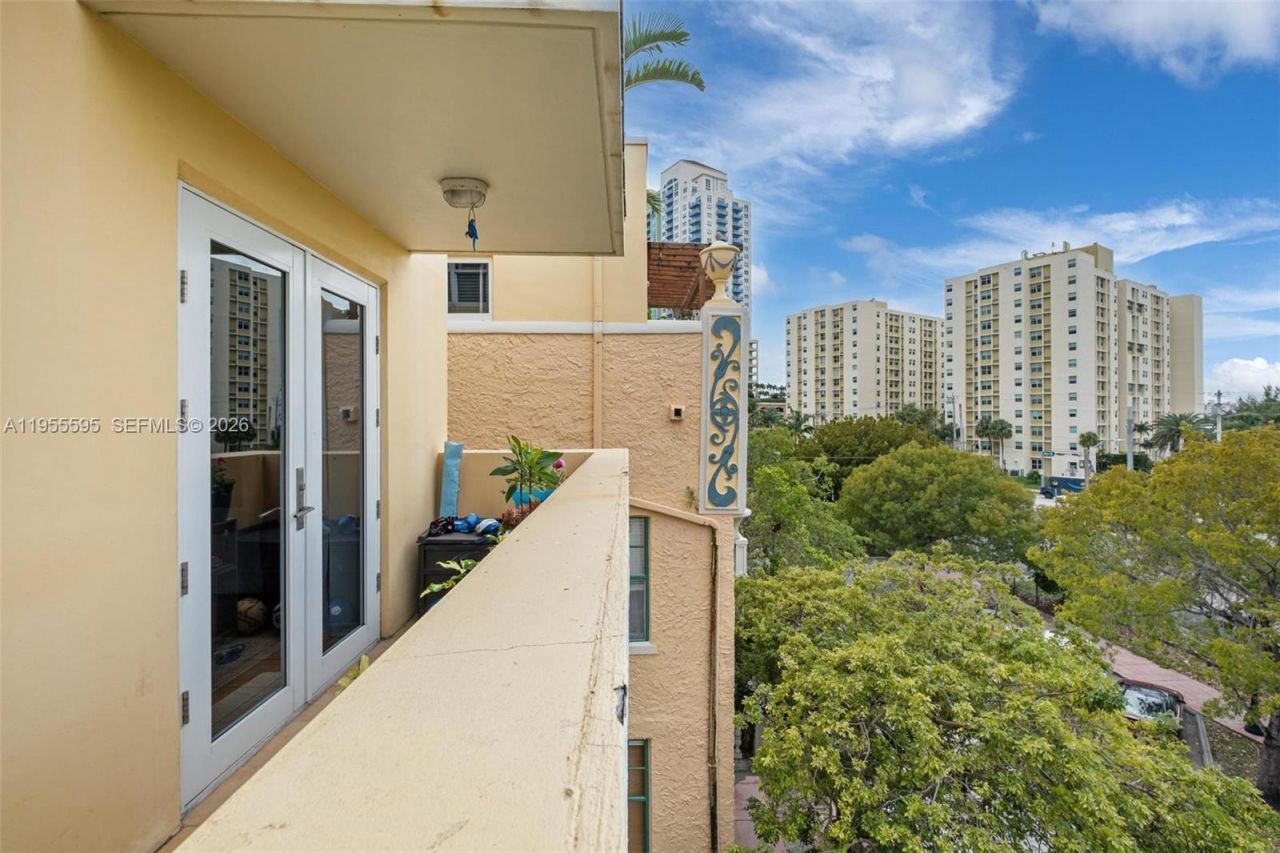 227 Michigan Ave, Unit 405, Miami Beach, FL 33139 Photo