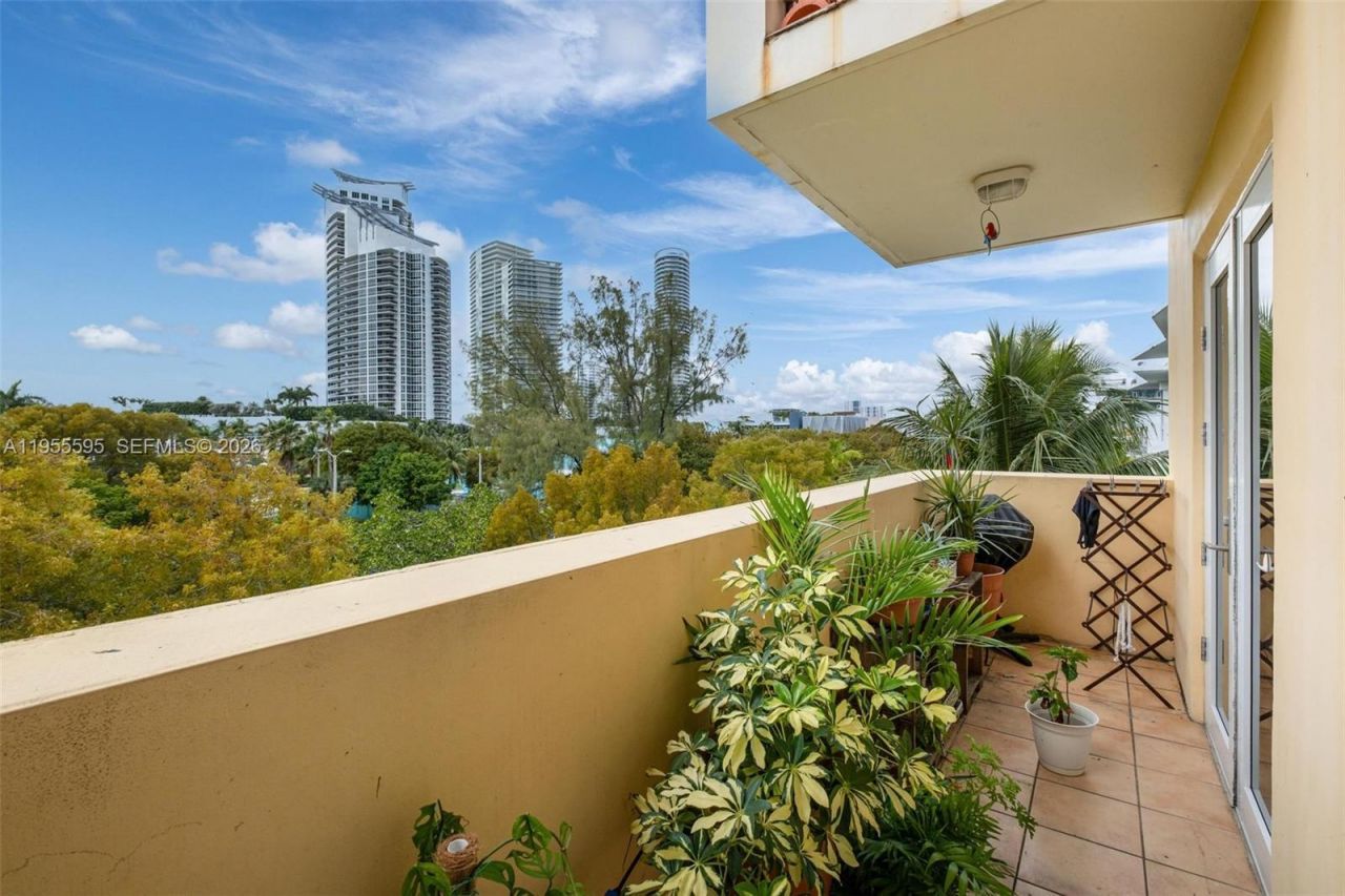 227 Michigan Ave, Unit 405, Miami Beach, FL 33139 Photo