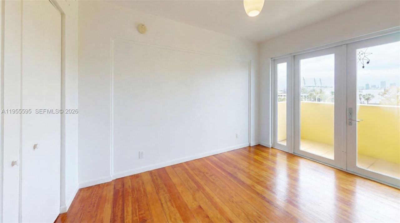 227 Michigan Ave, Unit 405, Miami Beach, FL 33139 Photo