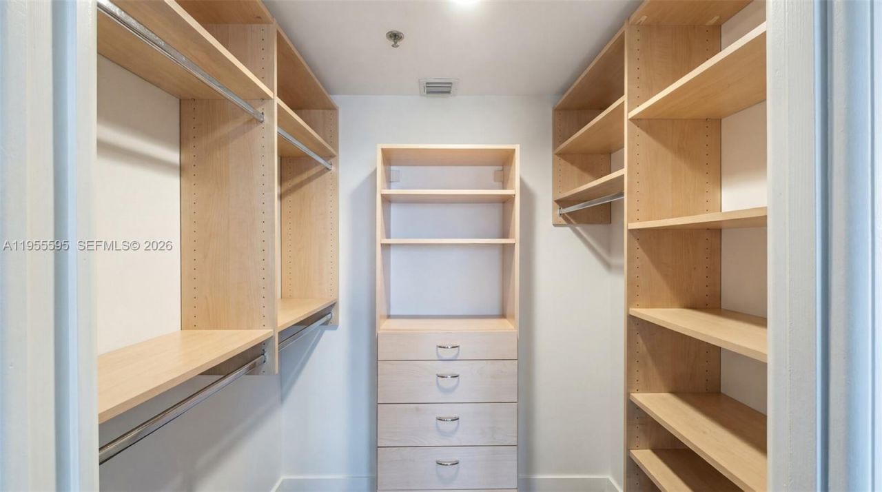 227 Michigan Ave, Unit 405, Miami Beach, FL 33139 Photo