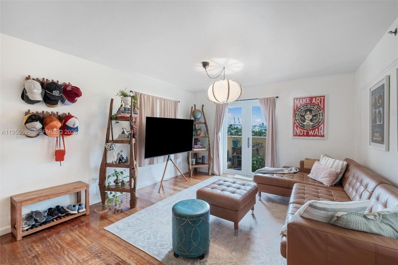227 Michigan Ave, Unit 405, Miami Beach, FL 33139 Photo