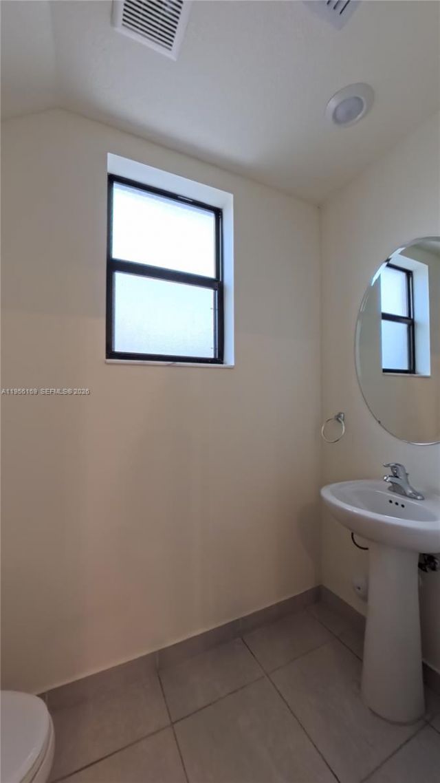 3410 W 112th Pl, Hialeah, FL 33018 Photo