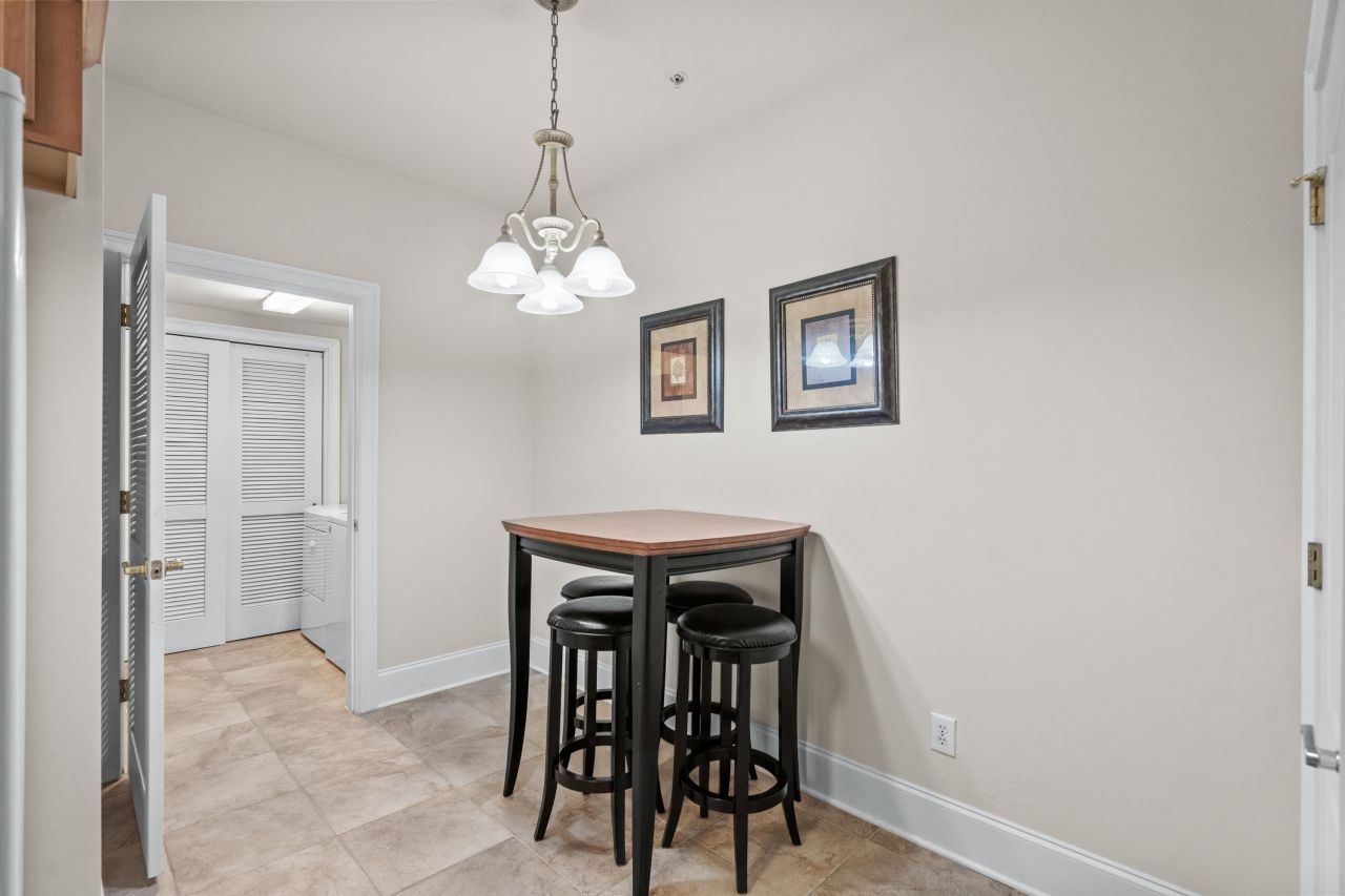 2180 Waterview Dr. Photo 13