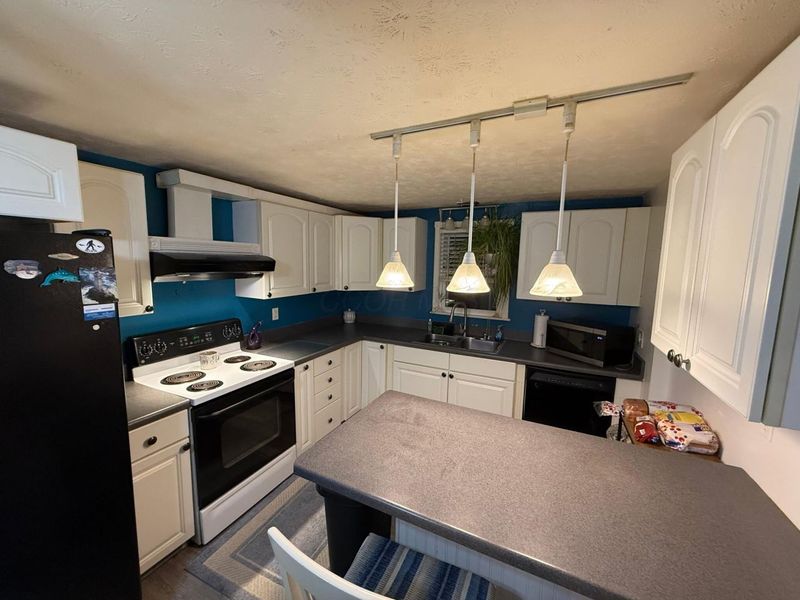 2648 Valleyview Drive, Columbus, OH 43204 Photo 7