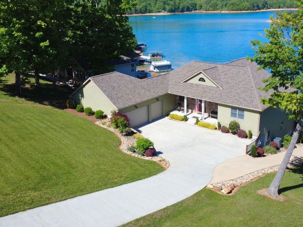 374 Norris Crest Drive, LaFollette, TN 37766