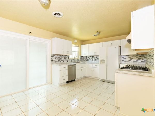 3003 Zephyr Road, Killeen, TX 76543