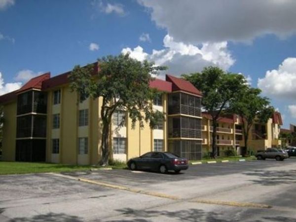 3490 Foxcroft Road, Unit 317, Miramar, FL 33025
