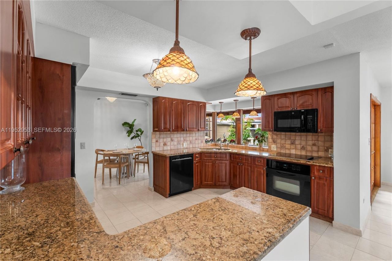 2232 SW 98th Pl, Miami, FL 33165 Photo