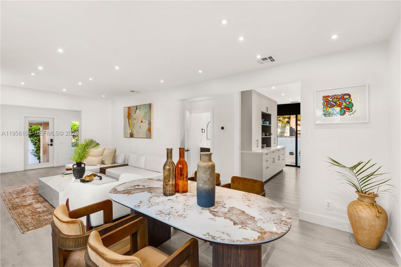 3616 SW 26th St , Miami, FL 33133 Photo