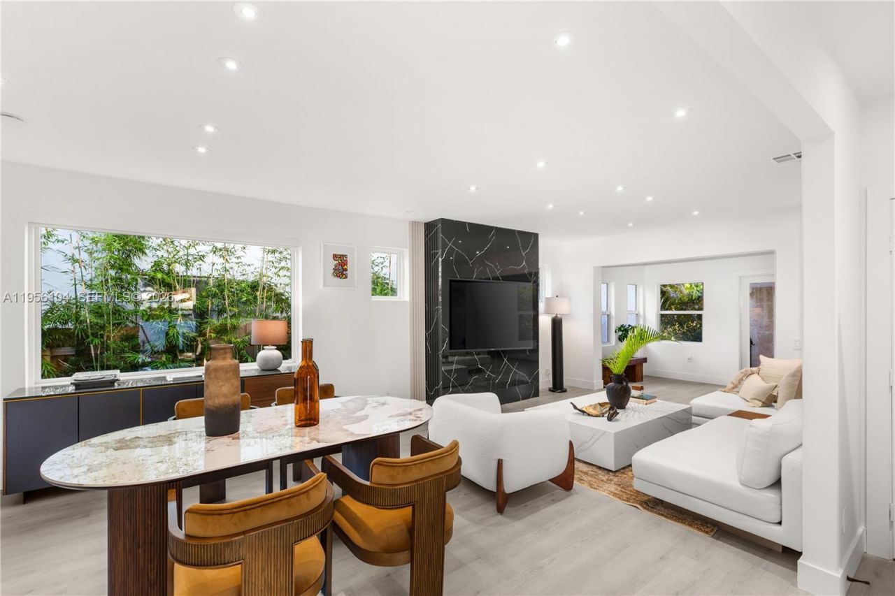 3616 SW 26th St , Miami, FL 33133 Photo