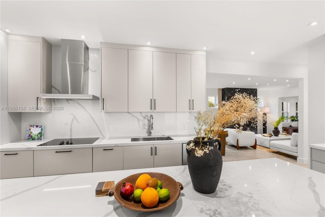 3616 SW 26th St , Miami, FL 33133 Photo