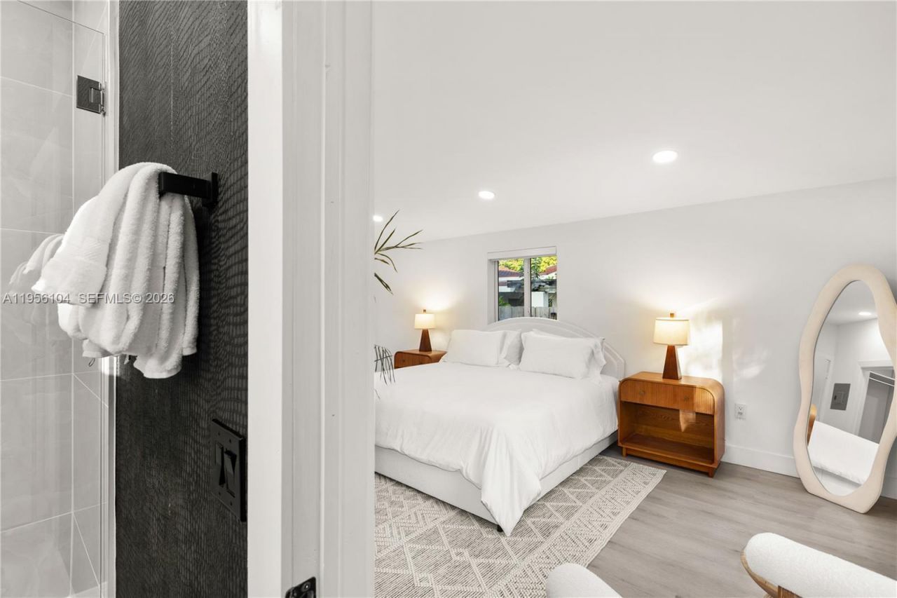 3616 SW 26th St , Miami, FL 33133 Photo