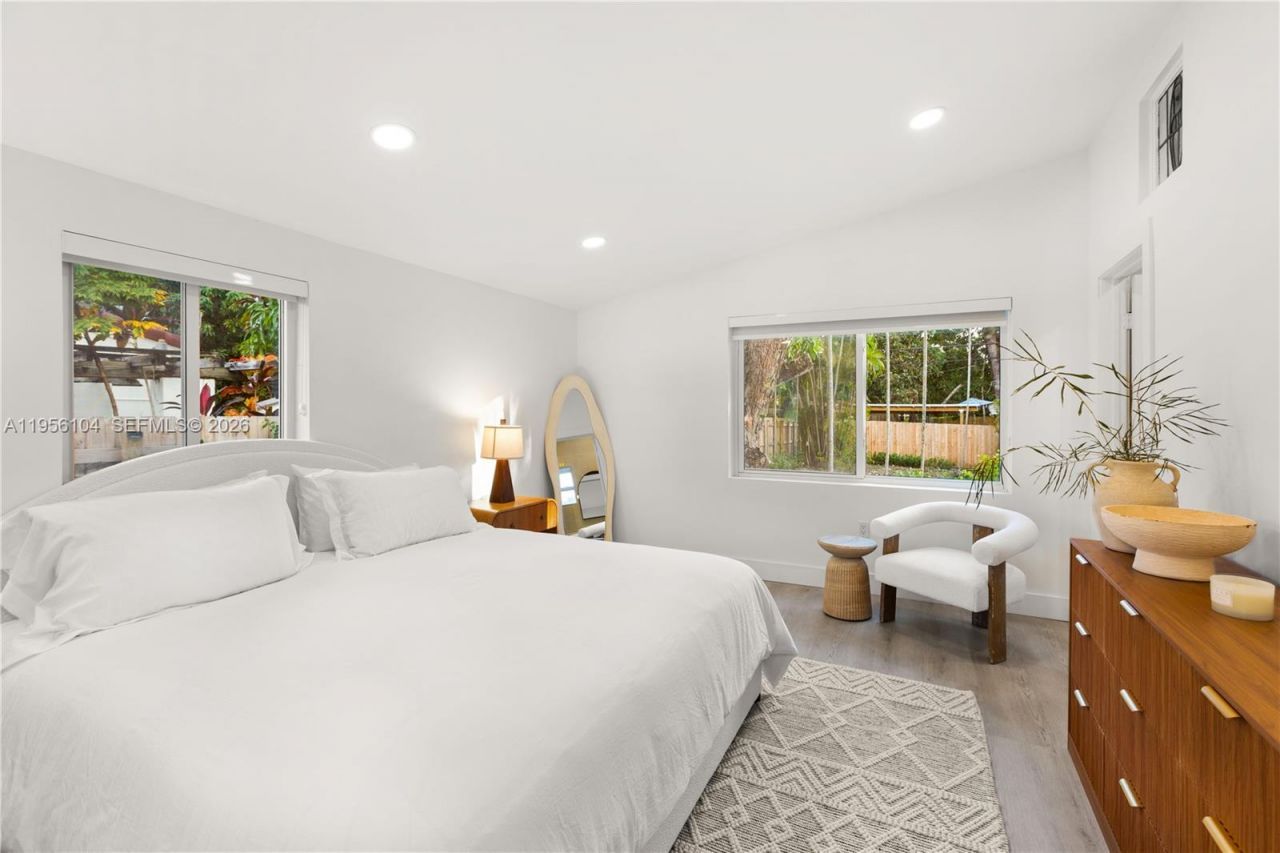 3616 SW 26th St , Miami, FL 33133 Photo