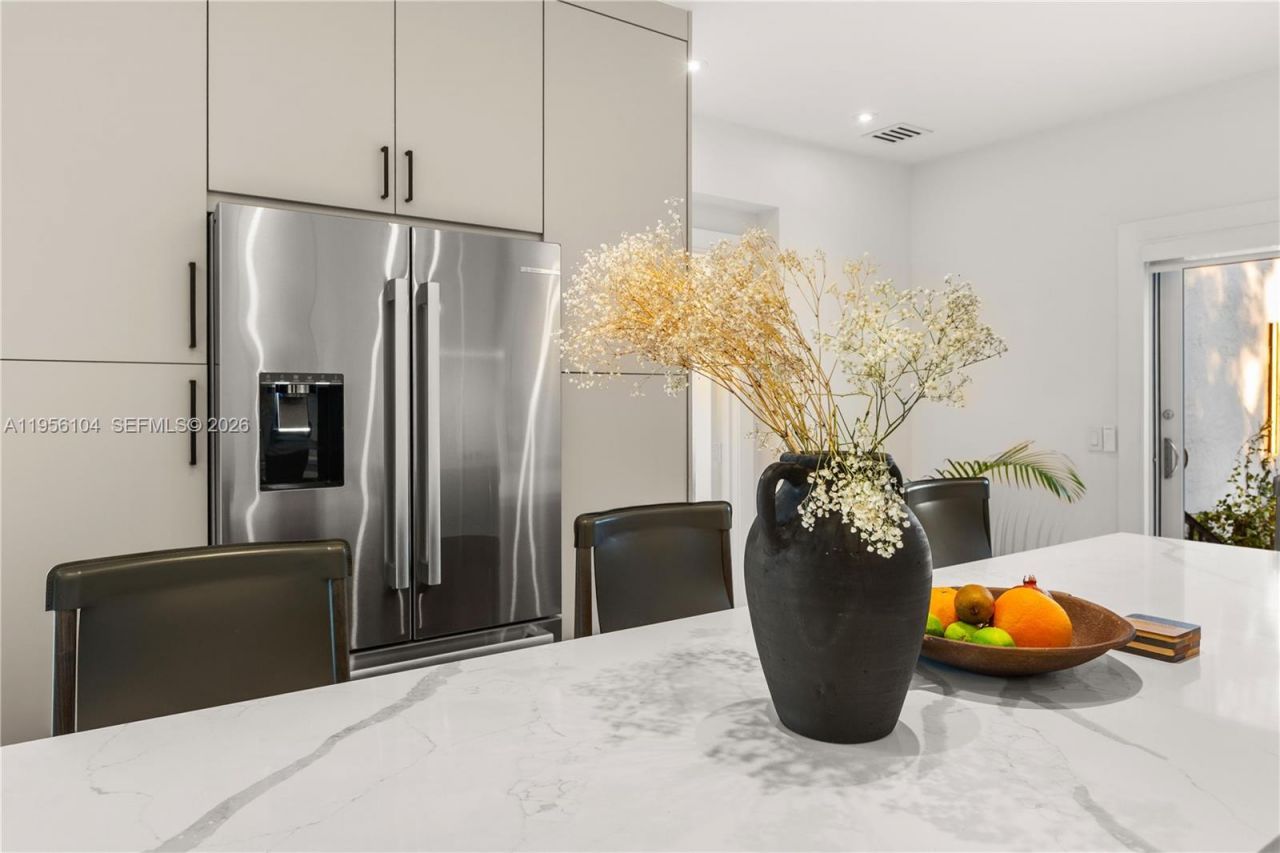 3616 SW 26th St , Miami, FL 33133 Photo