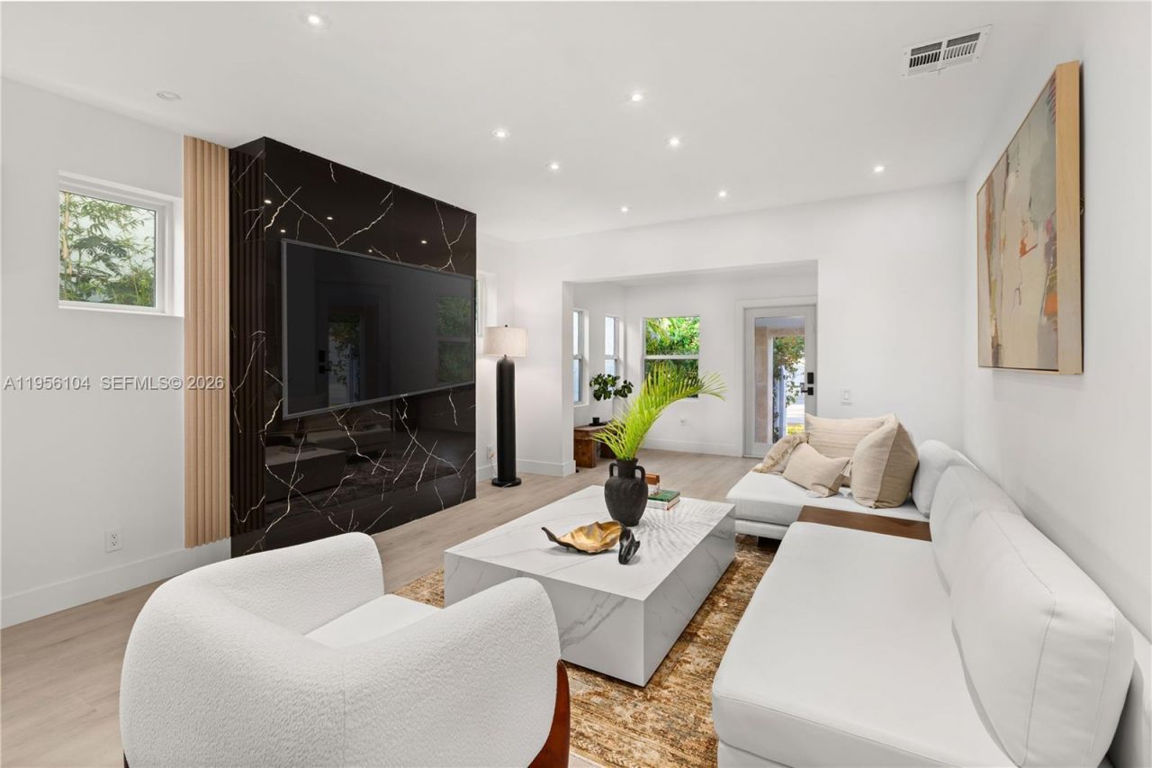 3616 SW 26th St , Miami, FL 33133 Photo