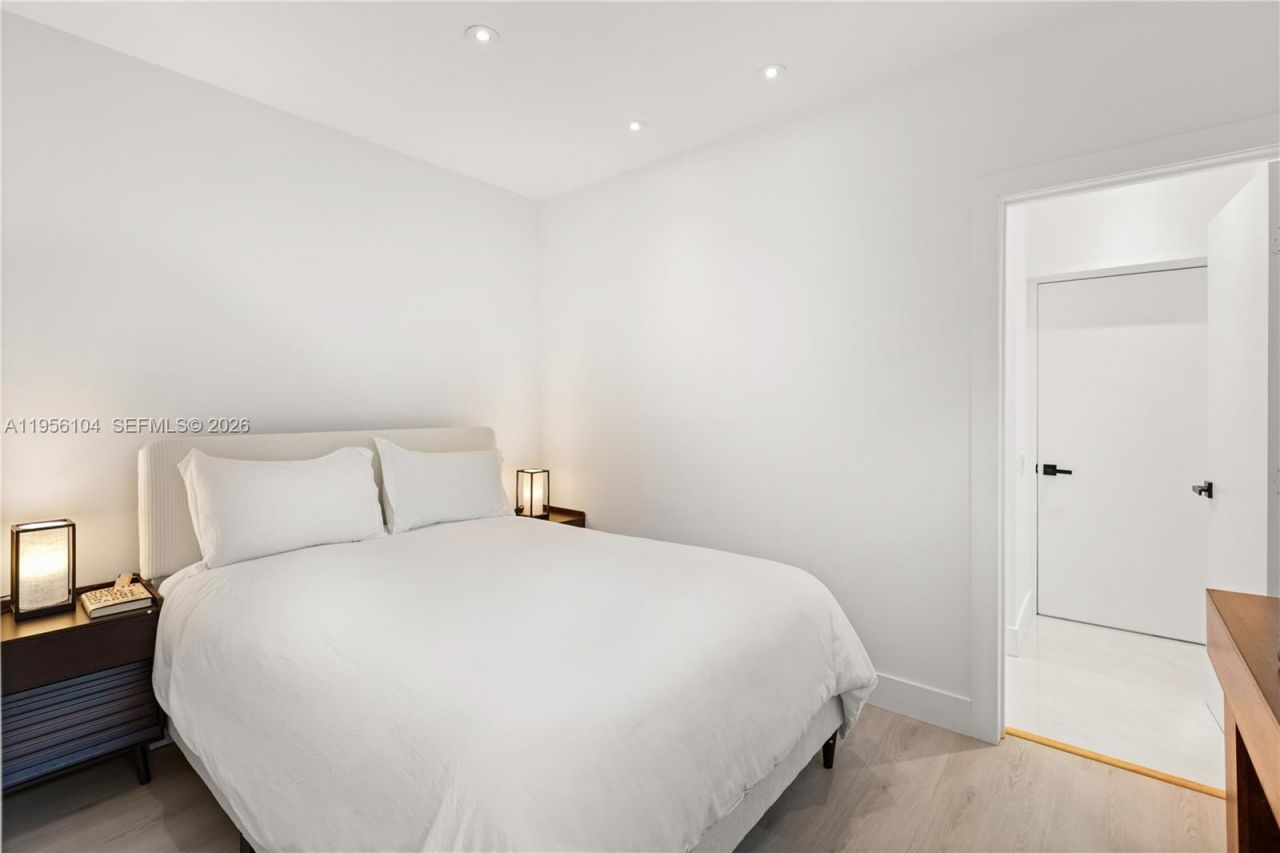 3616 SW 26th St , Miami, FL 33133 Photo