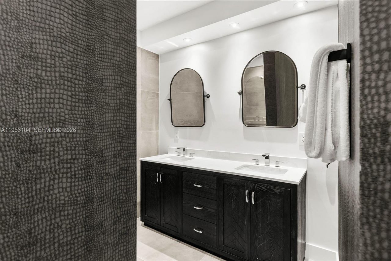 3616 SW 26th St , Miami, FL 33133 Photo