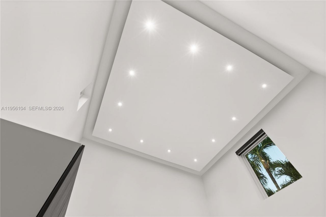 3616 SW 26th St , Miami, FL 33133 Photo