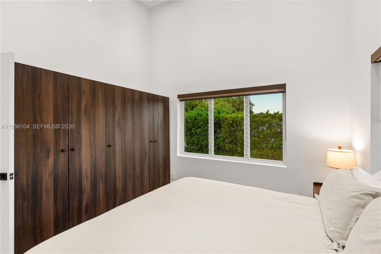 3616 SW 26th St , Miami, FL 33133 Photo