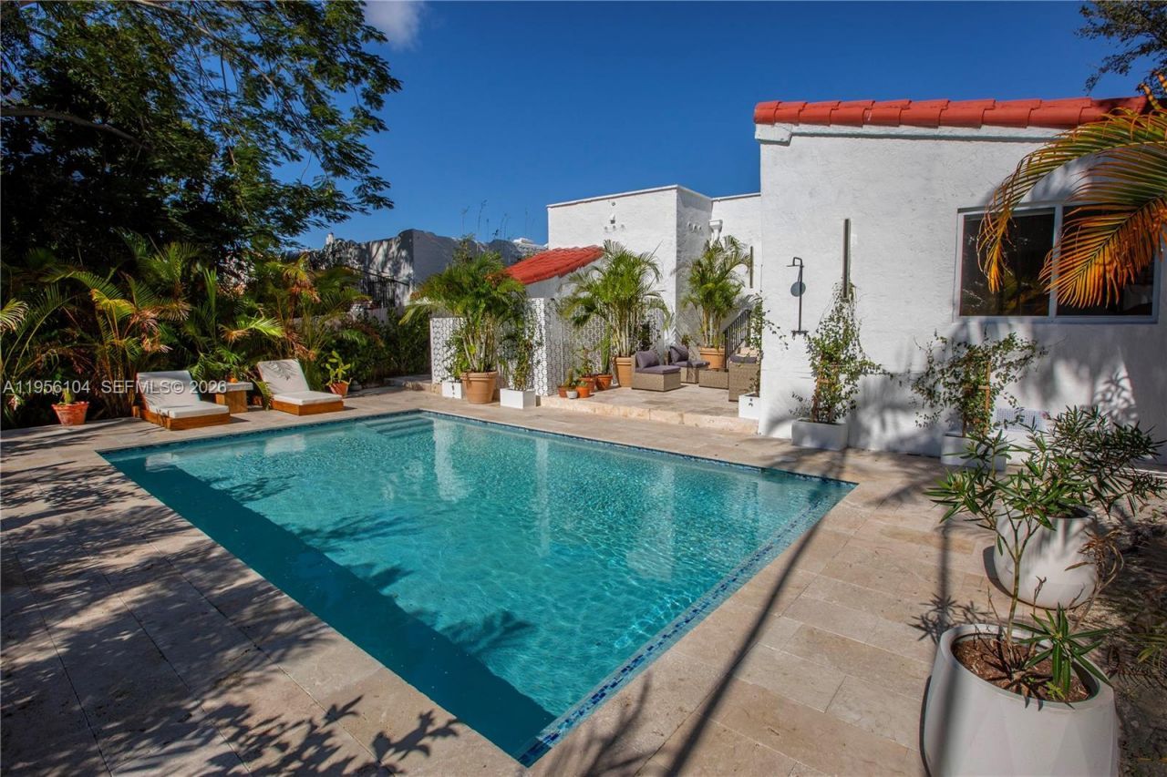 3616 SW 26th St , Miami, FL 33133 Photo