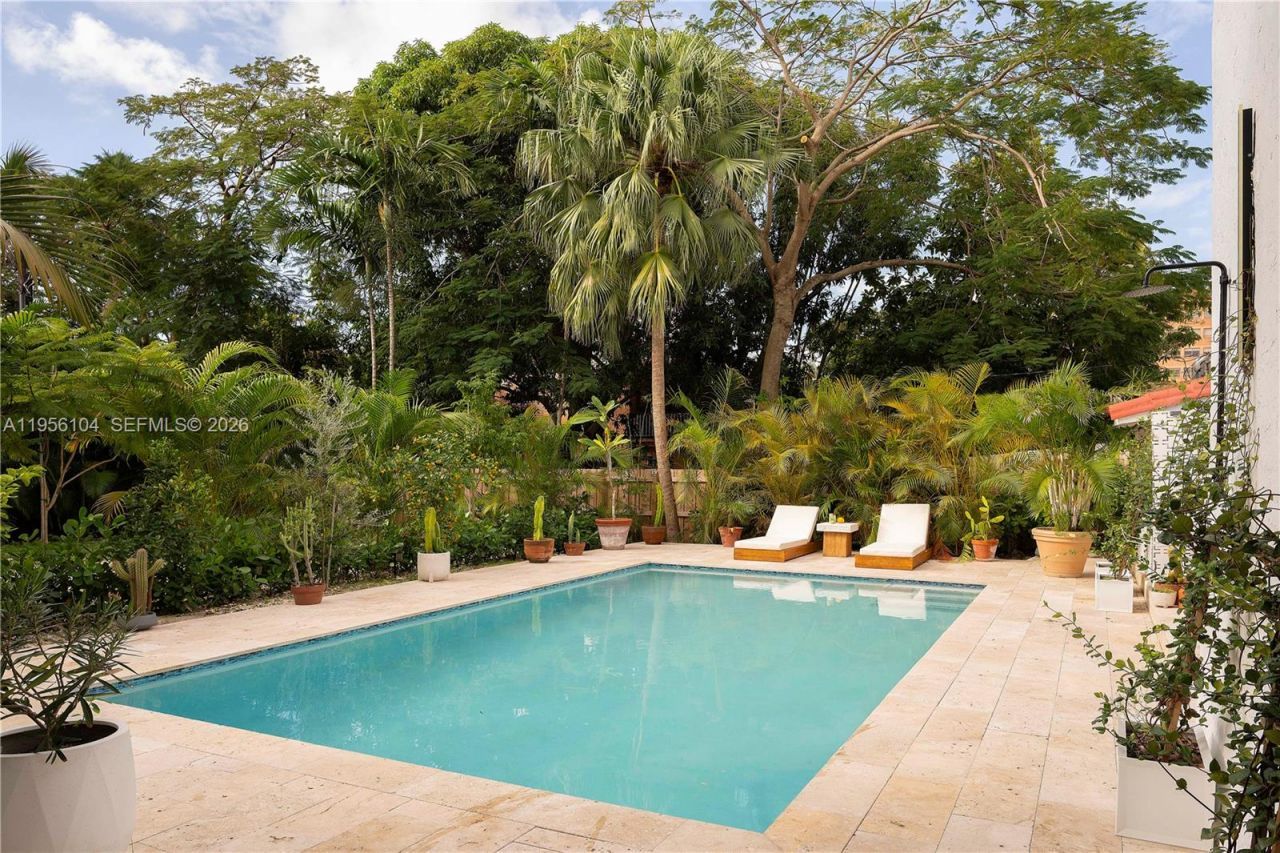 3616 SW 26th St , Miami, FL 33133 Photo