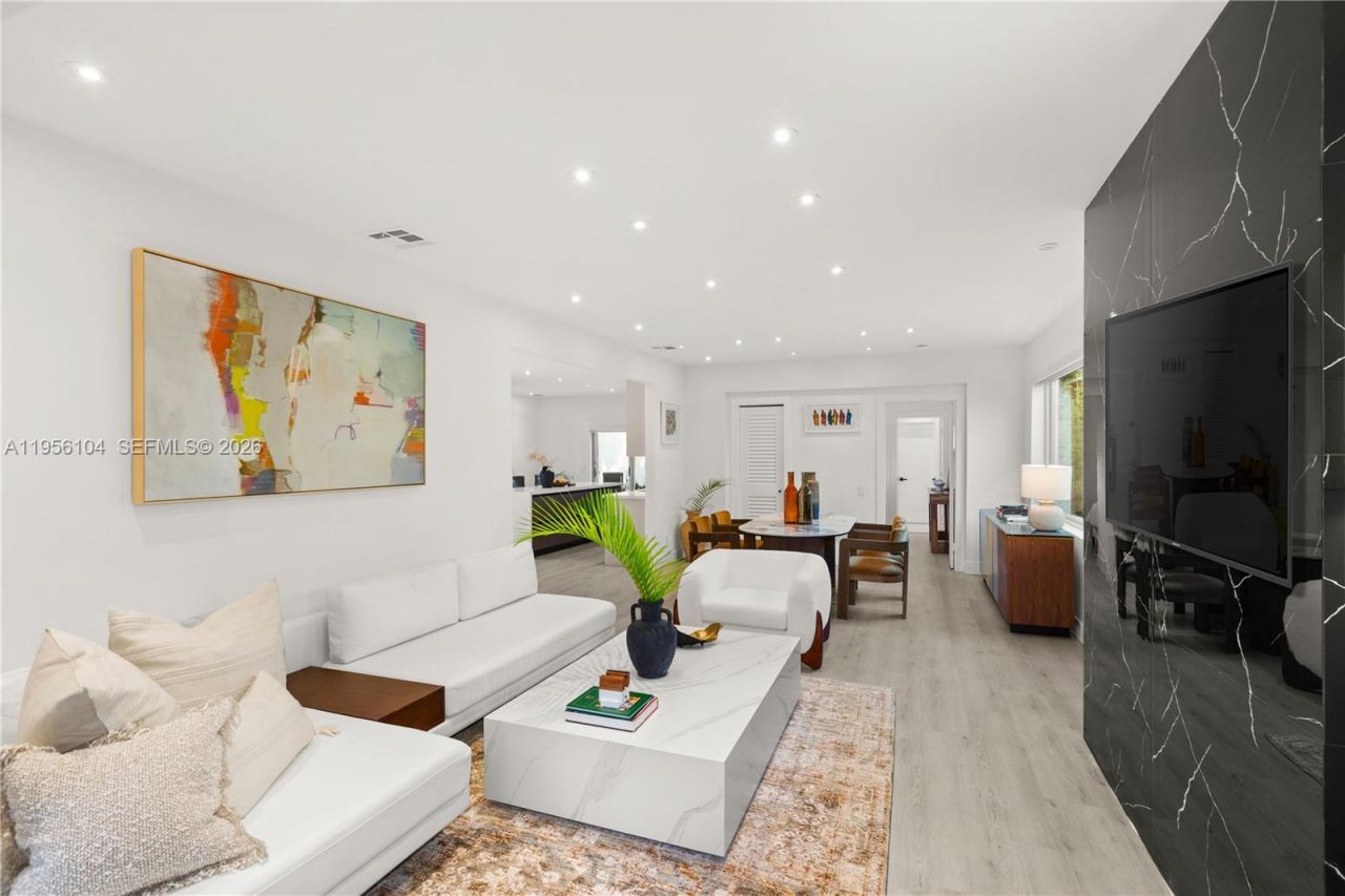 3616 SW 26th St , Miami, FL 33133 Photo