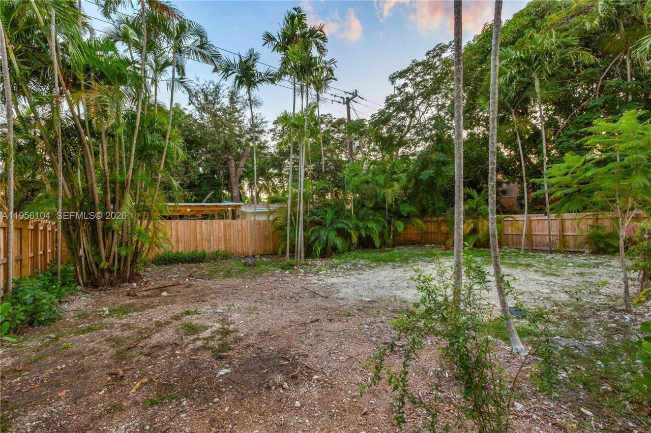 3616 SW 26th St , Miami, FL 33133 Photo