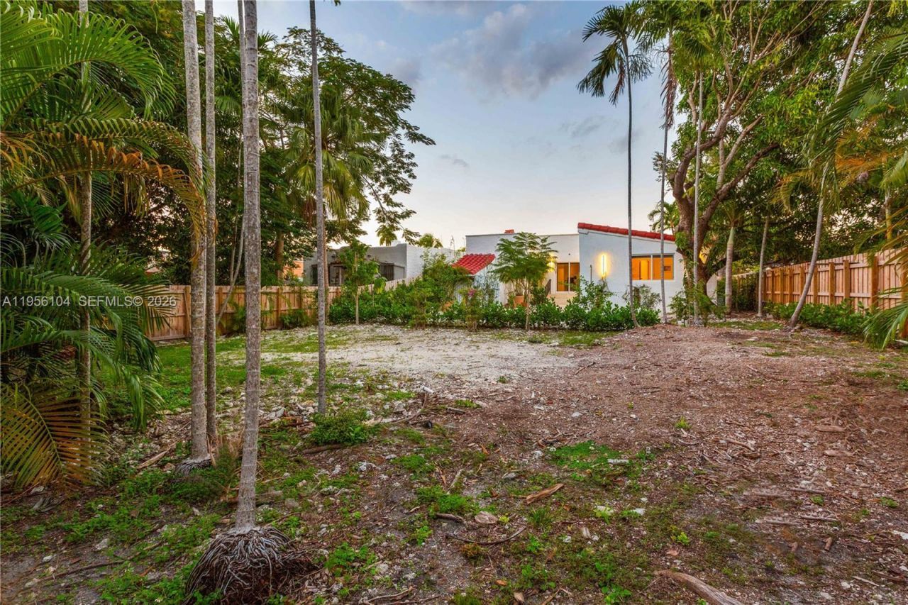 3616 SW 26th St , Miami, FL 33133 Photo