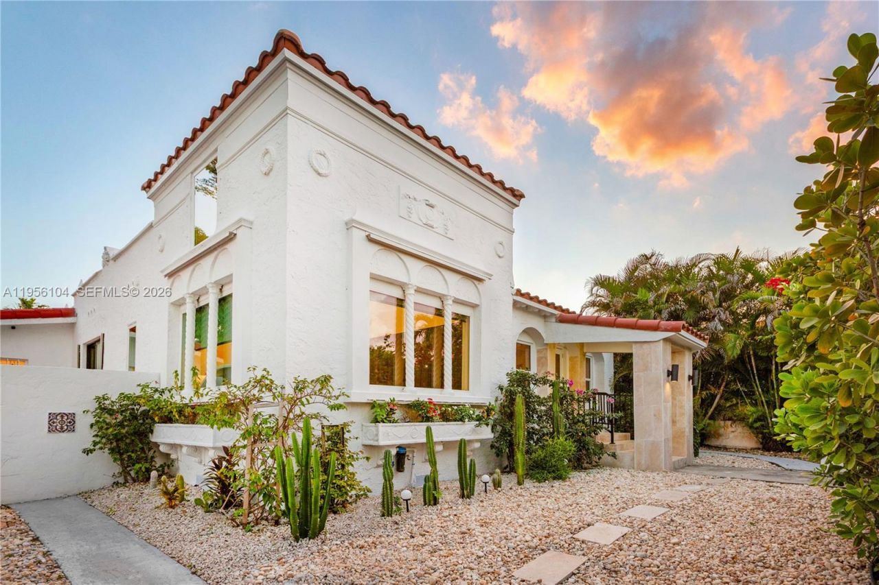 3616 SW 26th St , Miami, FL 33133 Photo