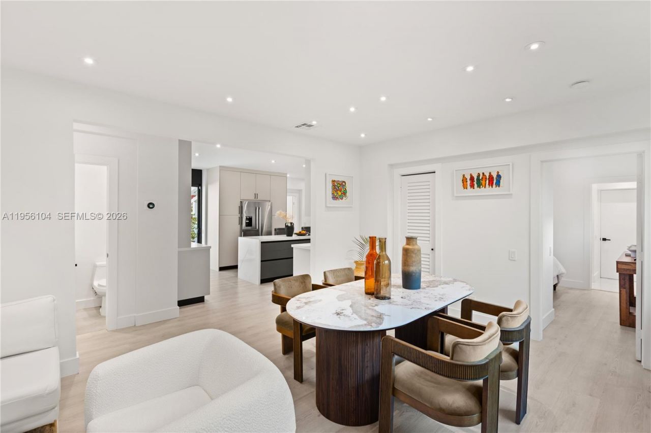 3616 SW 26th St , Miami, FL 33133 Photo