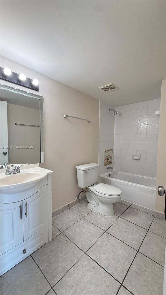 4854 NW 7th St, Unit 508, Miami, FL 33126 Photo