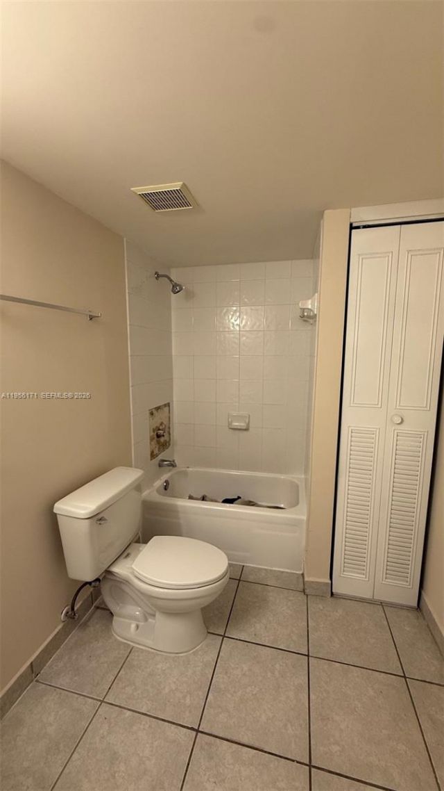 4854 NW 7th St, Unit 508, Miami, FL 33126 Photo