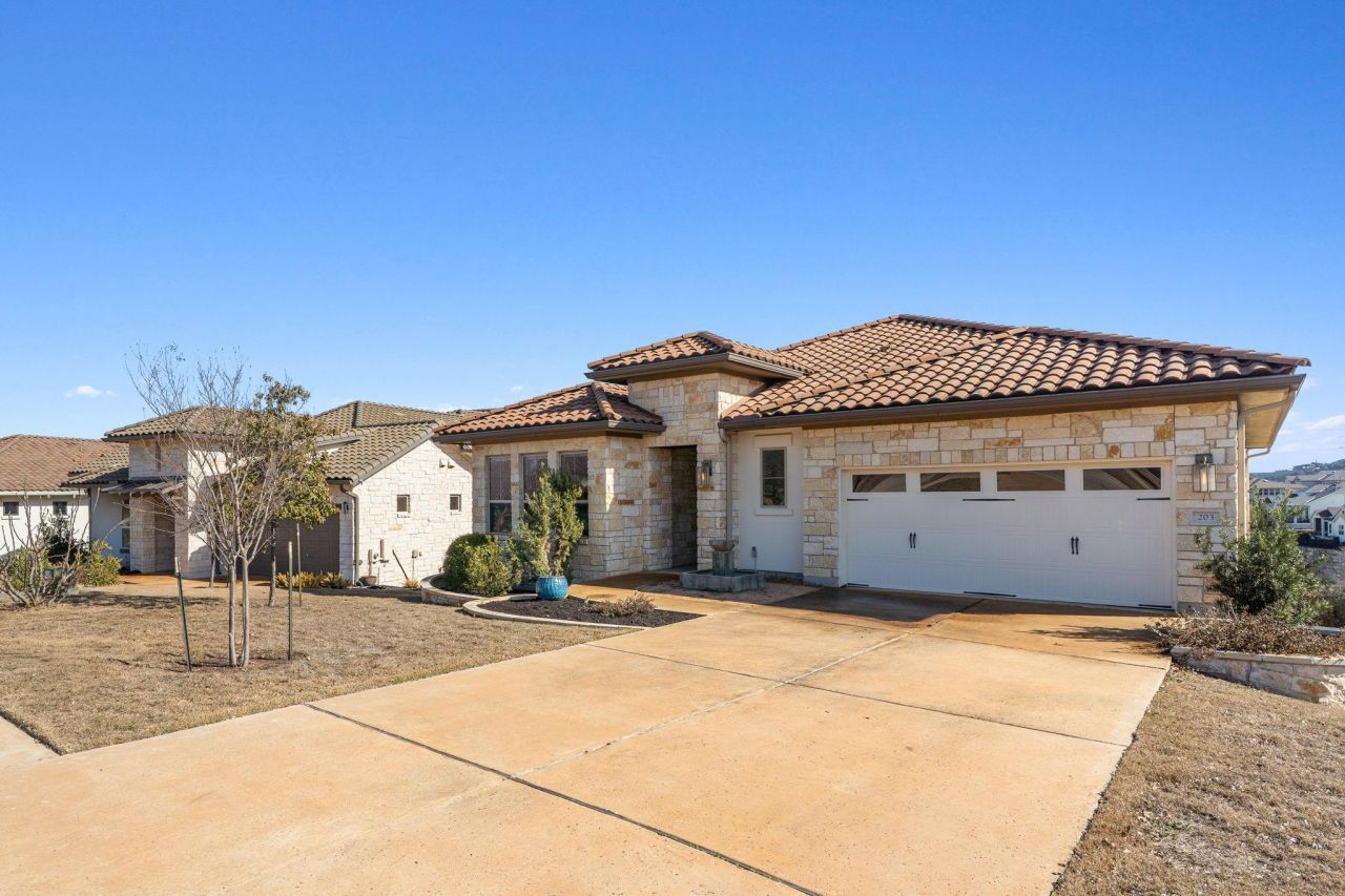203 Serene Hilltop Cir, Lakeway, TX 78738 Main Photo