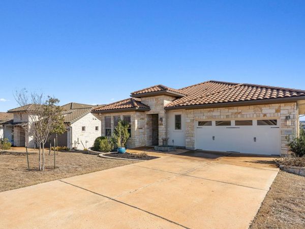 203 Serene Hilltop CIR, Lakeway, TX 78738