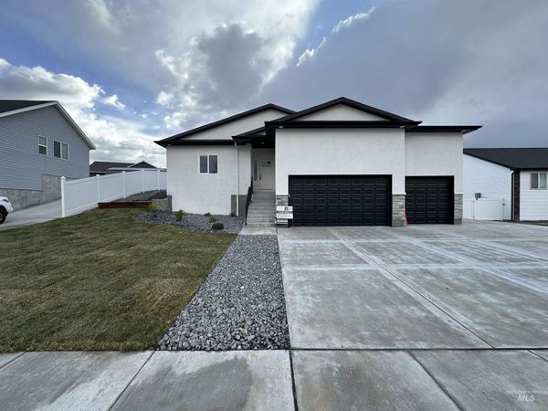 2089 Magellan Loop, Pocatello, ID 83204