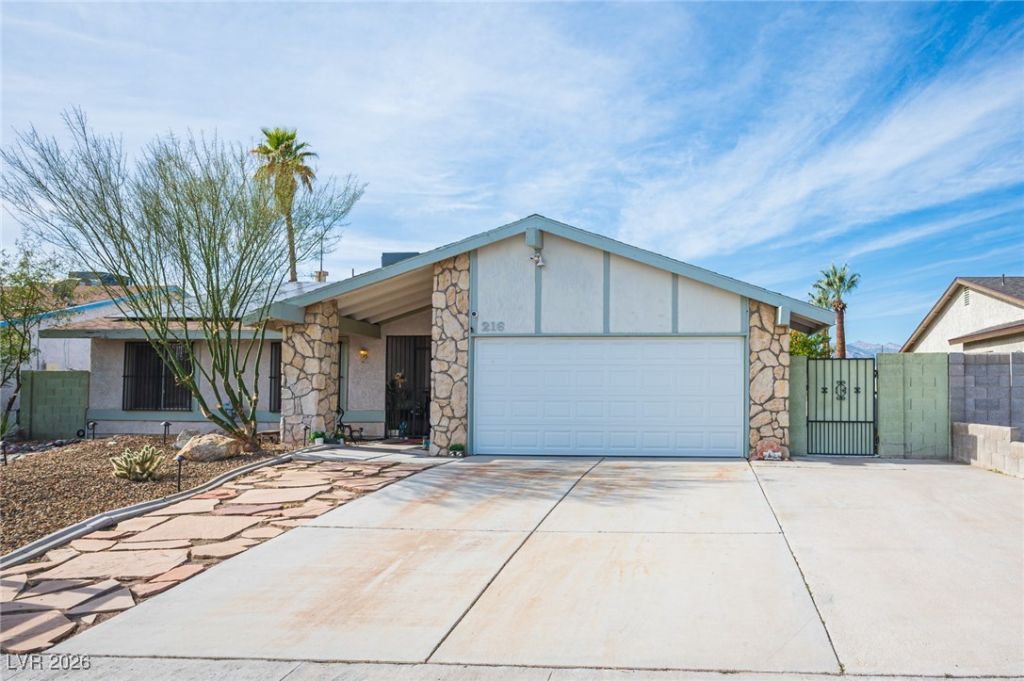216 Goldy Lane, Las Vegas, NV 89107 Main Photo