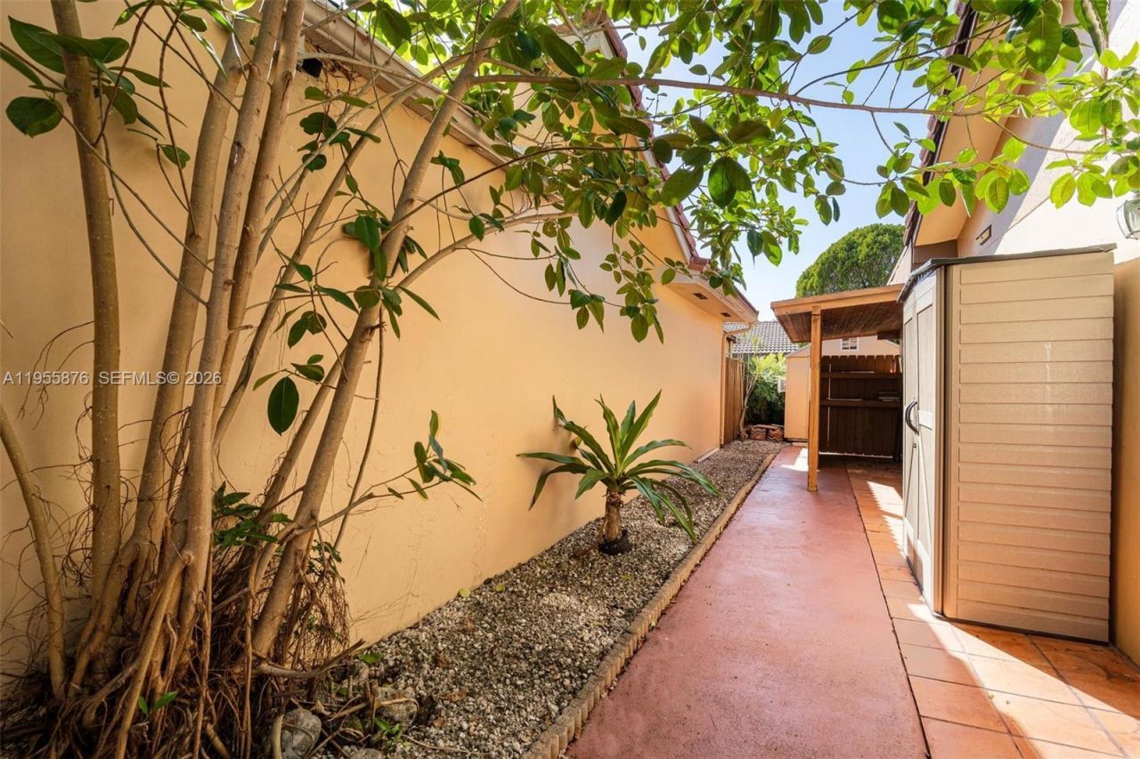 7476 SW 112th Pl, Miami, FL 33173 Photo