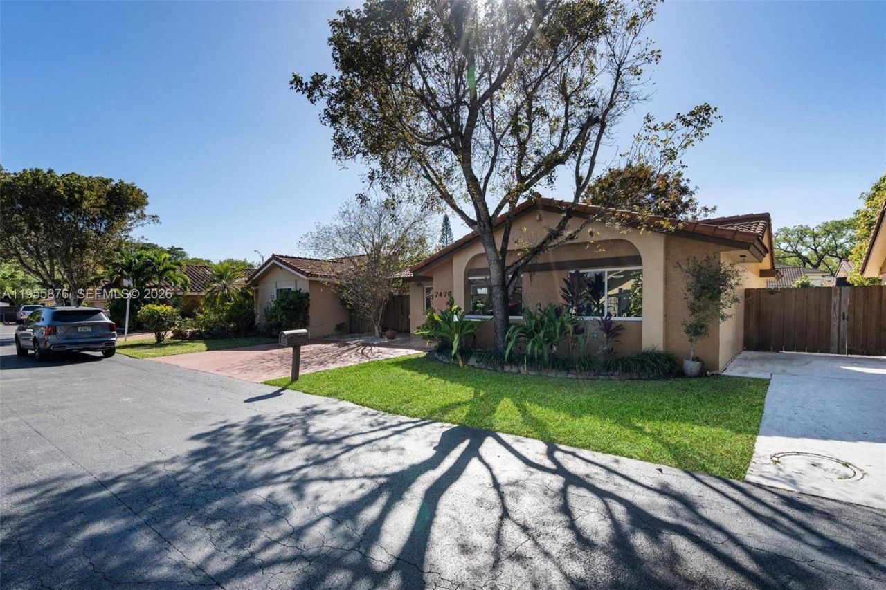 7476 SW 112th Pl, Miami, FL 33173 Photo