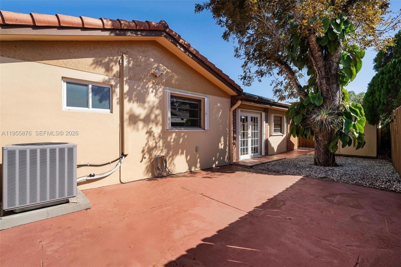 7476 SW 112th Pl, Miami, FL 33173 Photo